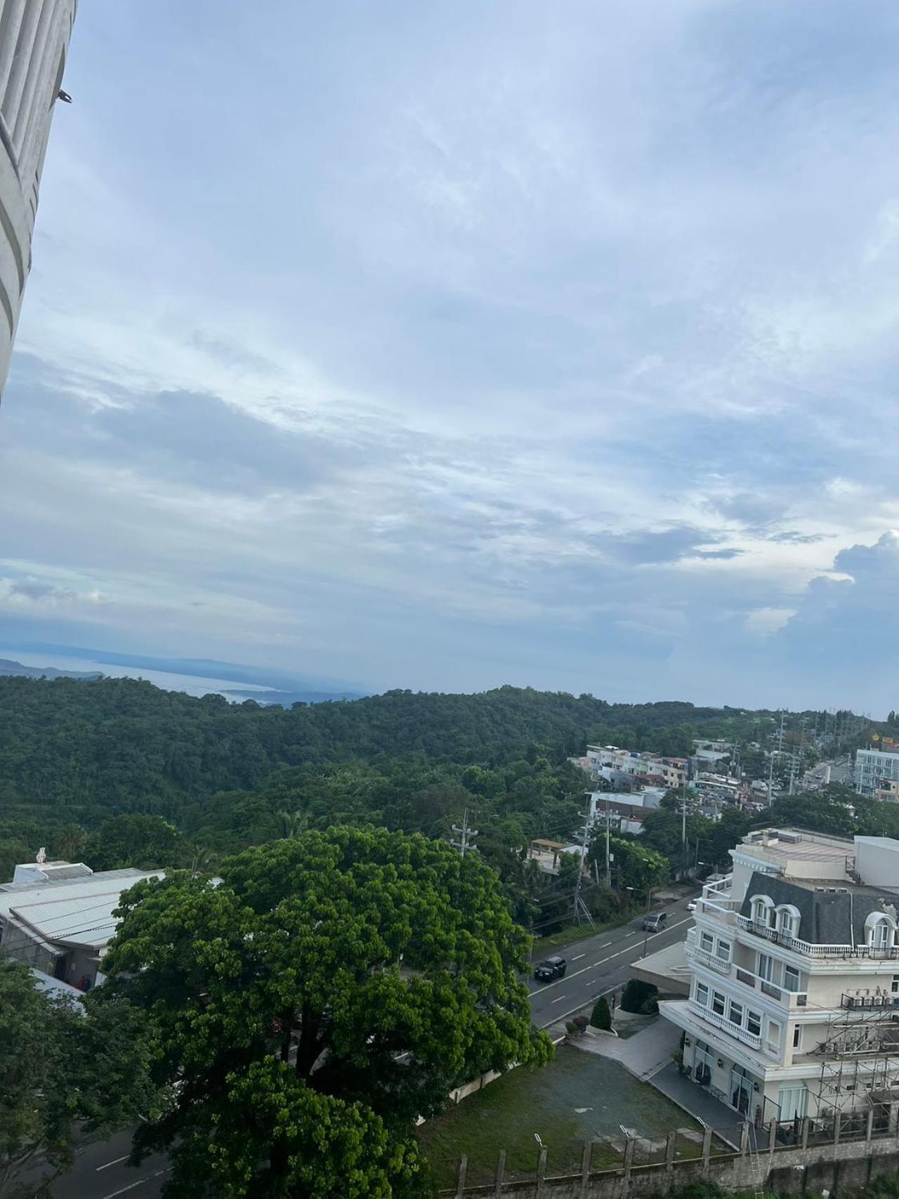 Cityland Tagaytay Taal Lake View City View Free Pool Parking Studios With Balcony Are City View Tagaytay City Exterior foto